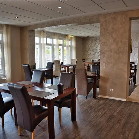 ホテル Amedia Express Bielefeld, Trademark Collection By Wyndham 3*