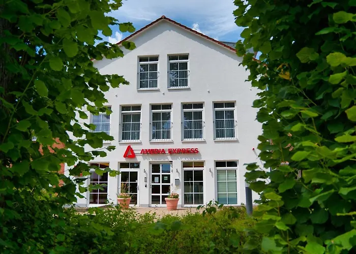 Amedia Express Bielefeld, Trademark Collection By Wyndham 3* 웰더